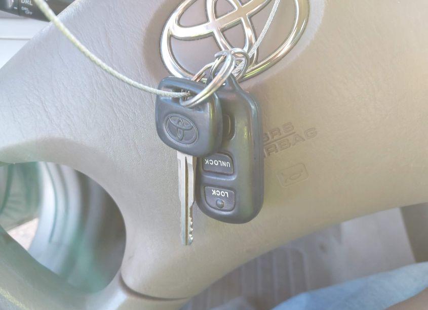 Photo 11 of 2003 Toyota Camry LE (VIN 4T1BE32K93U160204)