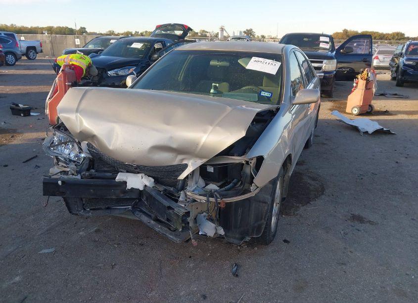 Photo 2 of 2003 Toyota Camry LE (VIN 4T1BE32K93U160204)