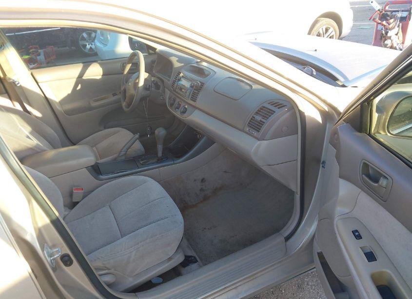 Photo 5 of 2003 Toyota Camry LE (VIN 4T1BE32K93U160204)
