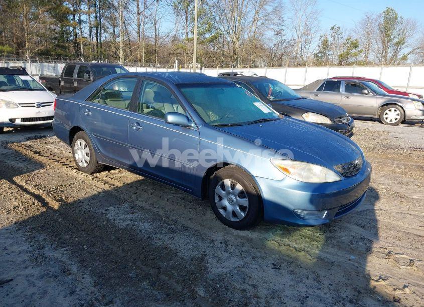 2003 Toyota Camry LE (VIN 4T1BE32K93U212673) main photo