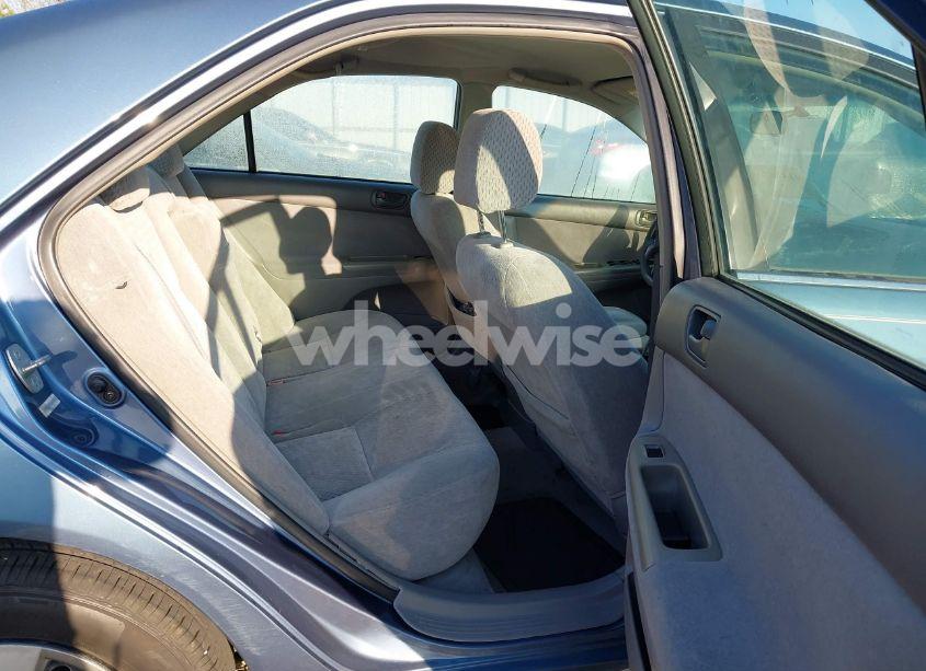 Photo 8 of 2003 Toyota Camry LE (VIN 4T1BE32K93U212673)