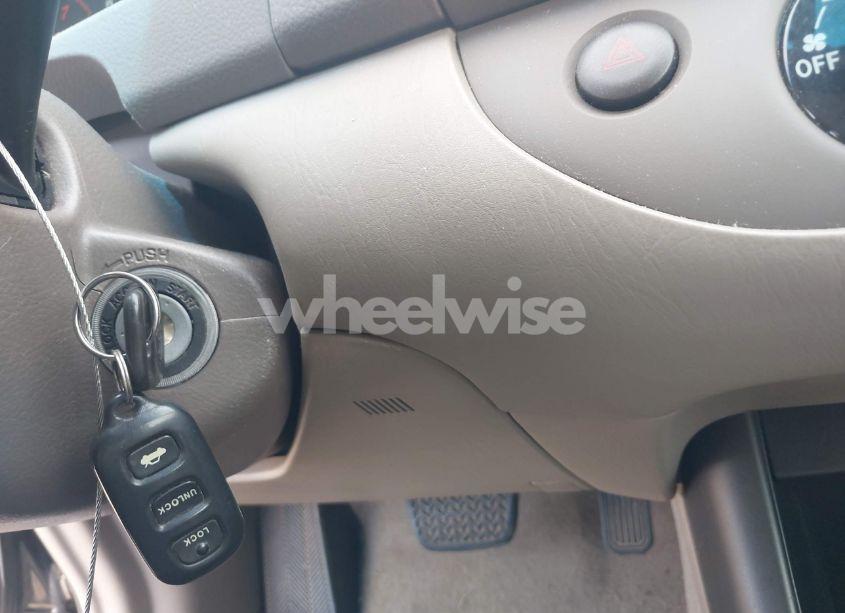 Photo 11 of 2003 Toyota Camry LE (VIN 4T1BE32K93U213550)