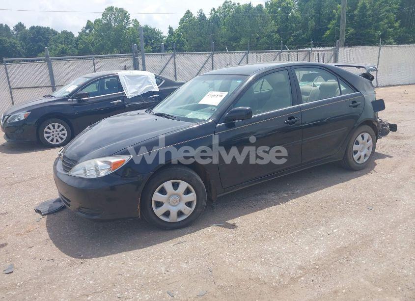 Photo 2 of 2003 Toyota Camry LE (VIN 4T1BE32K93U213550)