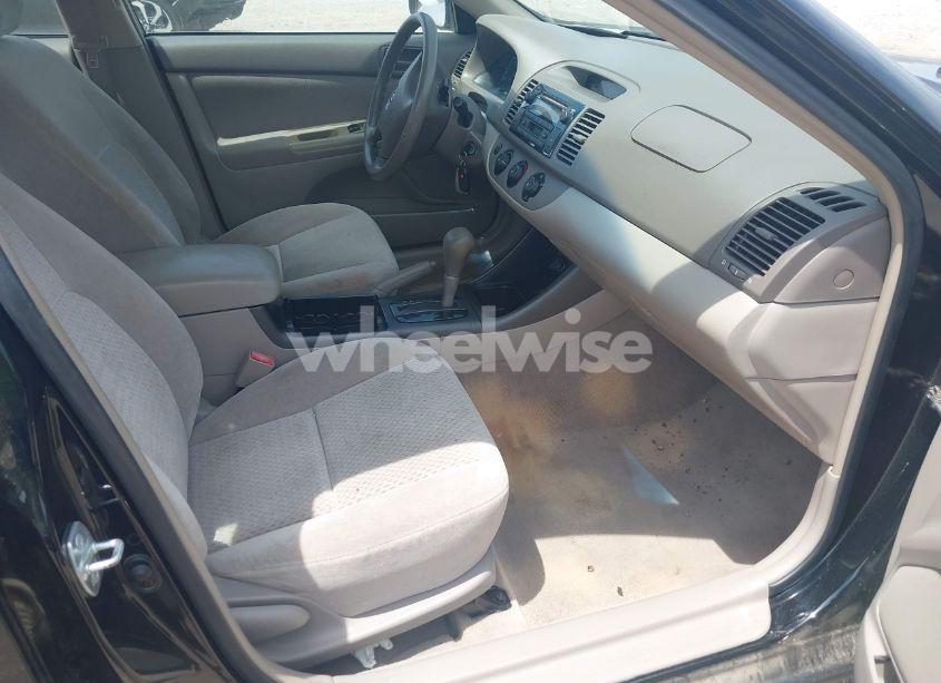 Photo 5 of 2003 Toyota Camry LE (VIN 4T1BE32K93U213550)