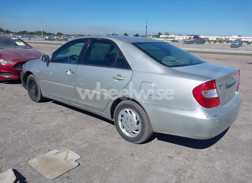 Photo 3 of 2003 Toyota Camry LE (VIN 4T1BE32K93U225519)