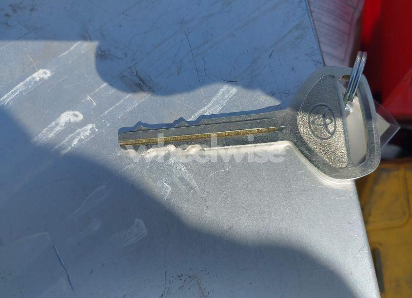 Photo 11 of 2003 Toyota Camry LE (VIN 4T1BE32K93U249500)