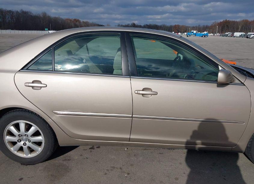Photo 13 of 2003 Toyota Camry XLE (VIN 4T1BE32K93U731982)