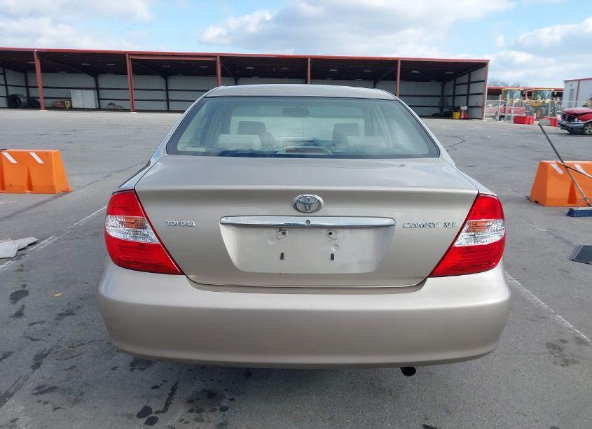 Photo 16 of 2003 Toyota Camry XLE (VIN 4T1BE32K93U731982)