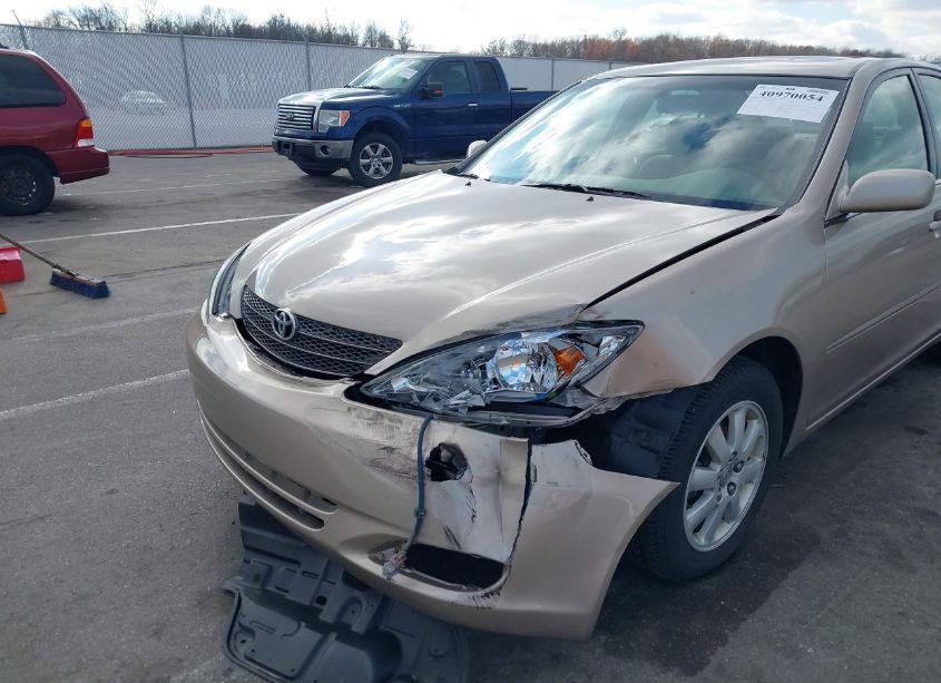 Photo 6 of 2003 Toyota Camry XLE (VIN 4T1BE32K93U731982)