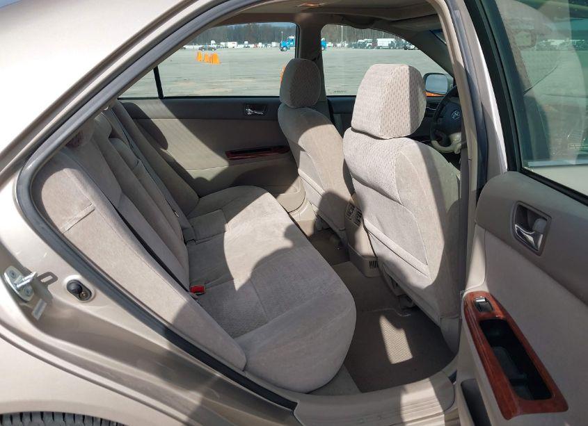 Photo 8 of 2003 Toyota Camry XLE (VIN 4T1BE32K93U731982)