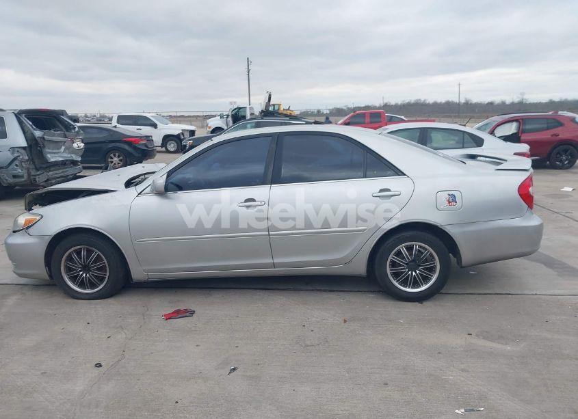 Photo 13 of 2003 Toyota Camry LE (VIN 4T1BE32K93U762973)