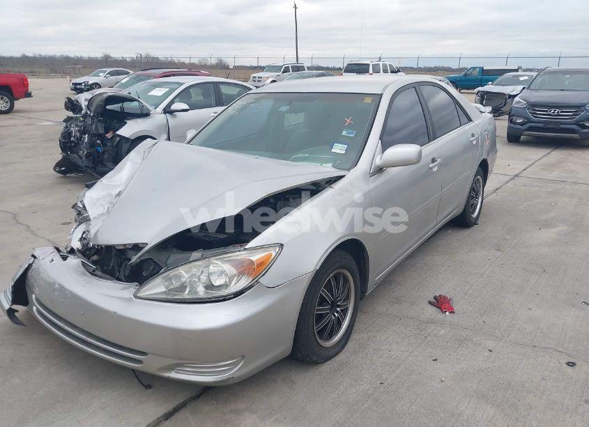 Photo 2 of 2003 Toyota Camry LE (VIN 4T1BE32K93U762973)