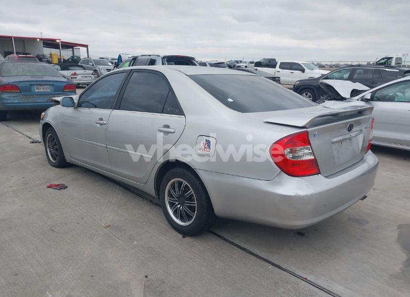 Photo 3 of 2003 Toyota Camry LE (VIN 4T1BE32K93U762973)
