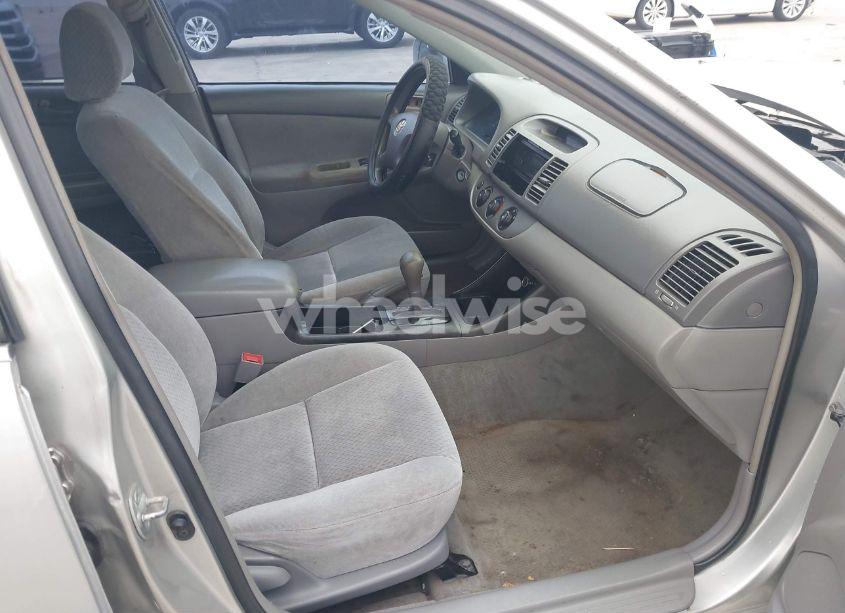 Photo 5 of 2003 Toyota Camry LE (VIN 4T1BE32K93U762973)