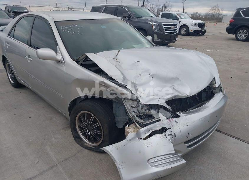 Photo 6 of 2003 Toyota Camry LE (VIN 4T1BE32K93U762973)