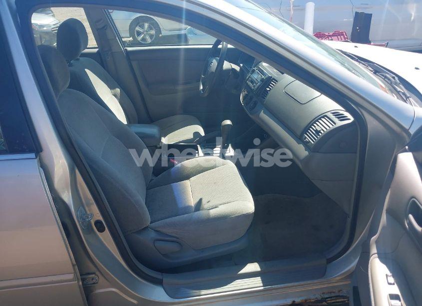 Photo 5 of 2003 Toyota Camry LE (VIN 4T1BE32K93U775707)