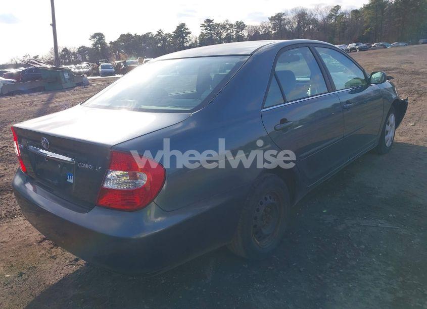 Photo 4 of 2004 Toyota Camry LE (VIN 4T1BE32K94U282921)