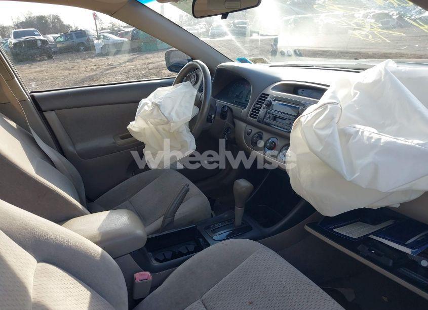 Photo 5 of 2004 Toyota Camry LE (VIN 4T1BE32K94U282921)