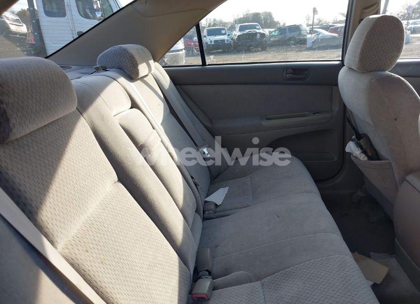 Photo 8 of 2004 Toyota Camry LE (VIN 4T1BE32K94U282921)