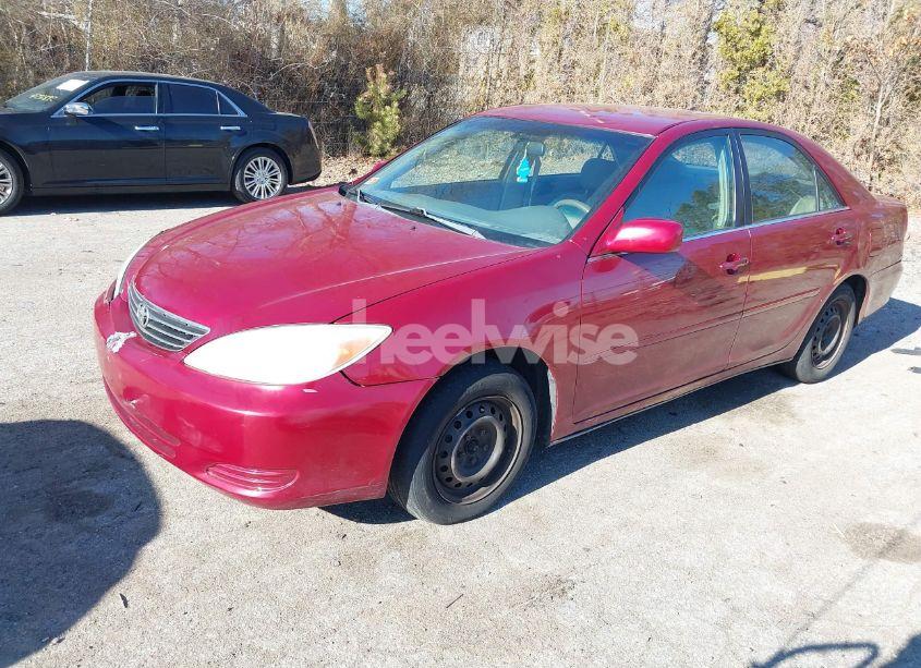 Photo 2 of 2004 Toyota Camry LE (VIN 4T1BE32K94U291859)