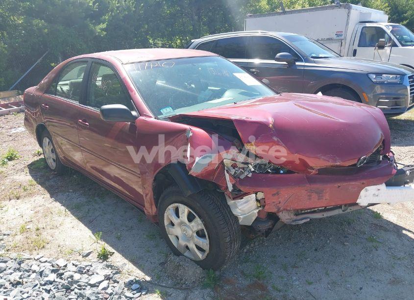 2004 Toyota Camry LE (VIN 4T1BE32K94U292915) main photo