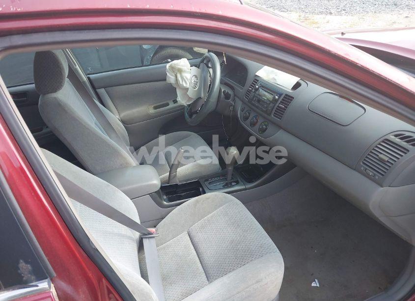 Photo 5 of 2004 Toyota Camry LE (VIN 4T1BE32K94U292915)