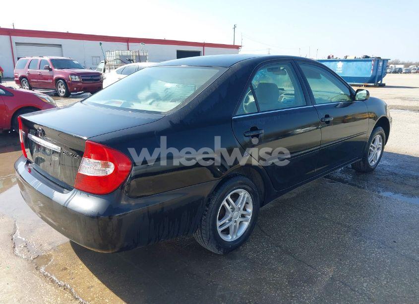 Photo 4 of 2004 Toyota Camry LE (VIN 4T1BE32K94U322432)