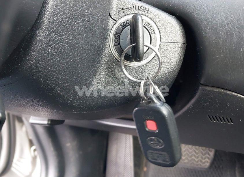 Photo 11 of 2004 Toyota Camry SE (VIN 4T1BE32K94U357830)