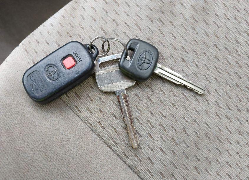 Photo 11 of 2004 Toyota Camry LE (VIN 4T1BE32K94U362560)