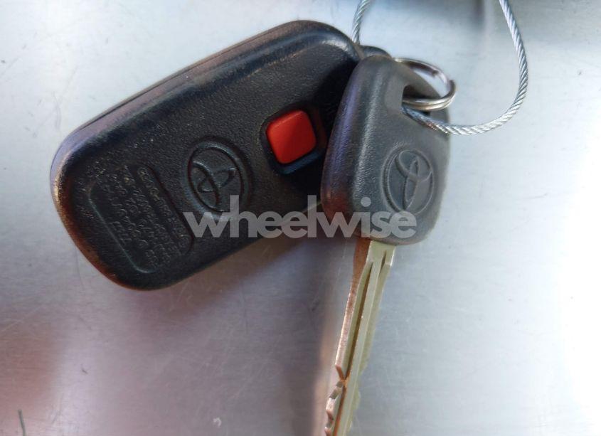 Photo 11 of 2004 Toyota Camry LE (VIN 4T1BE32K94U369332)