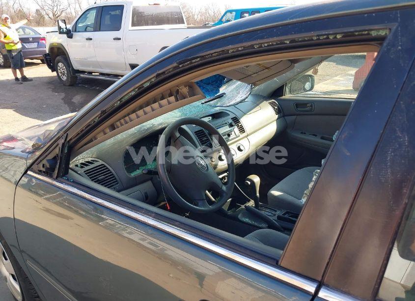 Photo 18 of 2004 Toyota Camry LE (VIN 4T1BE32K94U369332)