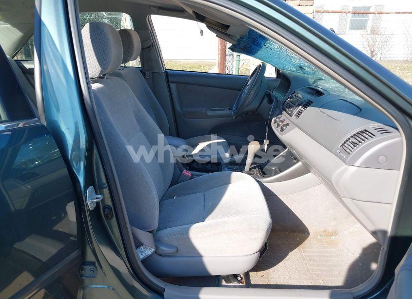 Photo 5 of 2004 Toyota Camry LE (VIN 4T1BE32K94U369332)