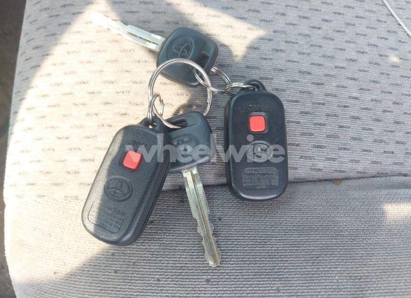 Photo 11 of 2004 Toyota Camry LE (VIN 4T1BE32K94U372232)