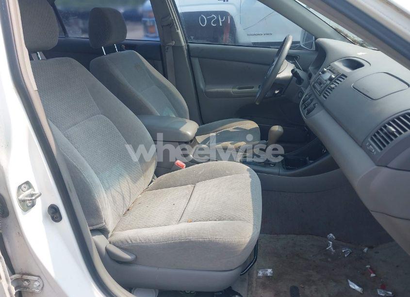 Photo 5 of 2004 Toyota Camry LE (VIN 4T1BE32K94U372232)