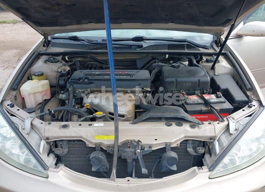 Photo 10 of 2004 Toyota Camry LE/XLE/SE (VIN 4T1BE32K94U372442)