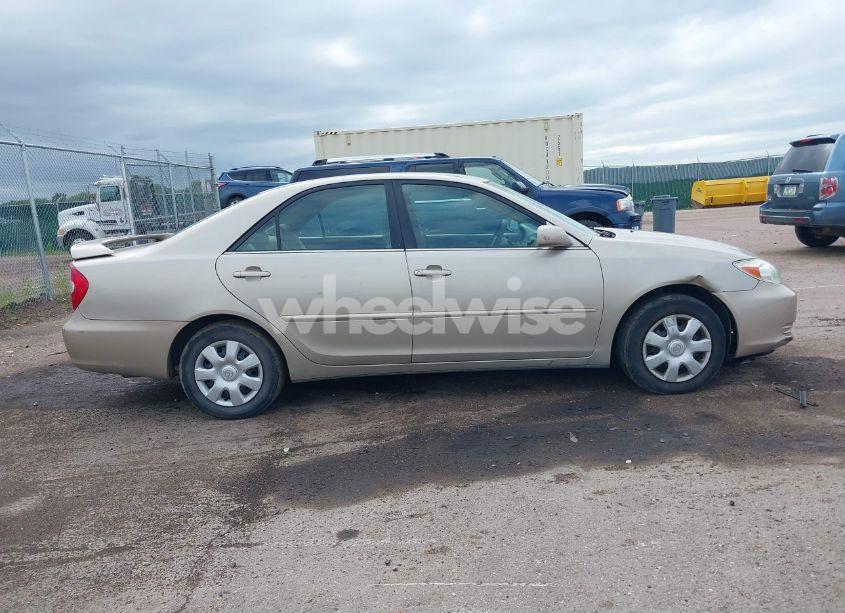 Photo 13 of 2004 Toyota Camry LE/XLE/SE (VIN 4T1BE32K94U372442)