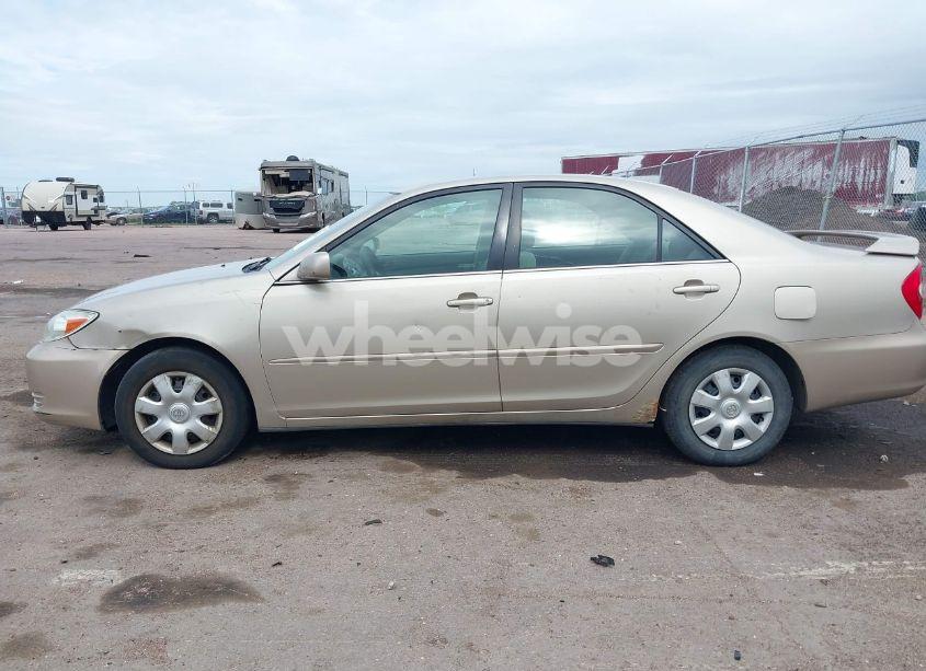 Photo 14 of 2004 Toyota Camry LE/XLE/SE (VIN 4T1BE32K94U372442)