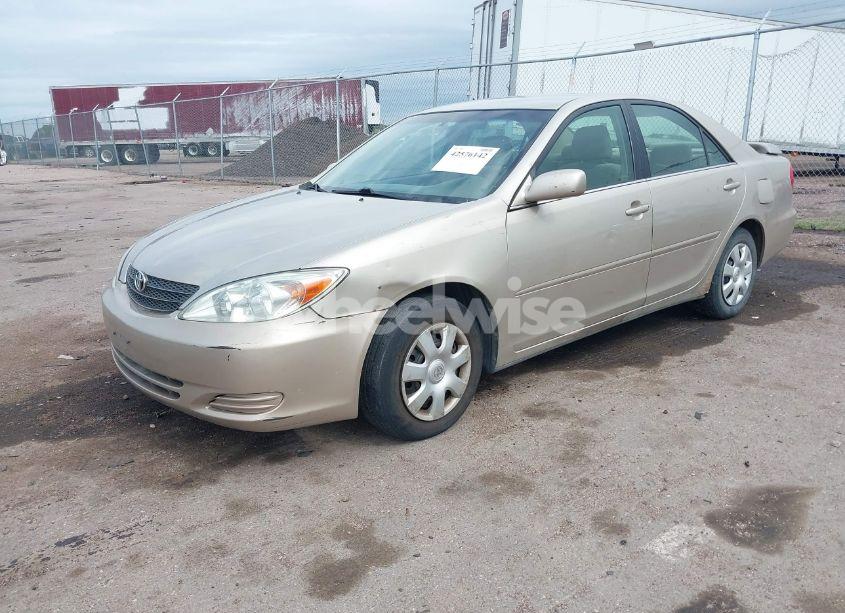 Photo 2 of 2004 Toyota Camry LE/XLE/SE (VIN 4T1BE32K94U372442)