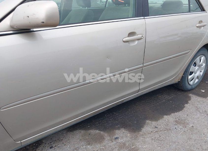 Photo 6 of 2004 Toyota Camry LE/XLE/SE (VIN 4T1BE32K94U372442)