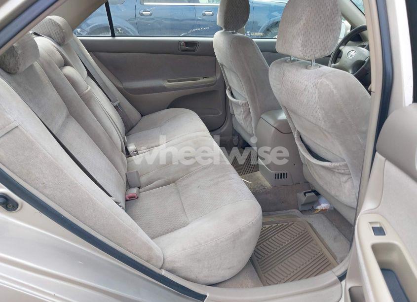 Photo 8 of 2004 Toyota Camry LE/XLE/SE (VIN 4T1BE32K94U372442)