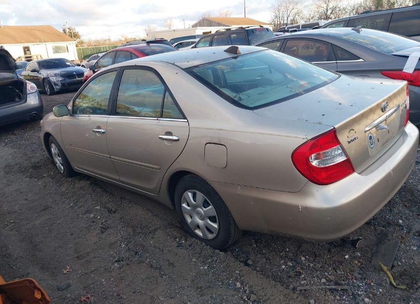 Photo 3 of 2004 Toyota Camry LE (VIN 4T1BE32K94U791424)