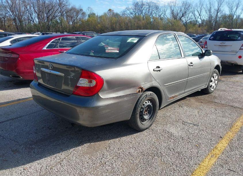 Photo 4 of 2004 Toyota Camry LE (VIN 4T1BE32K94U813731)
