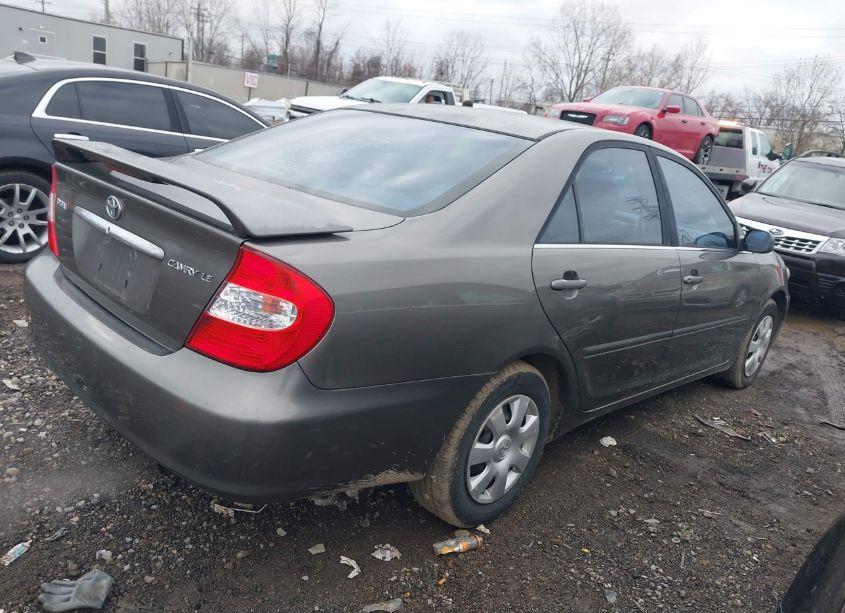 Photo 4 of 2004 Toyota Camry LE (VIN 4T1BE32K94U816385)