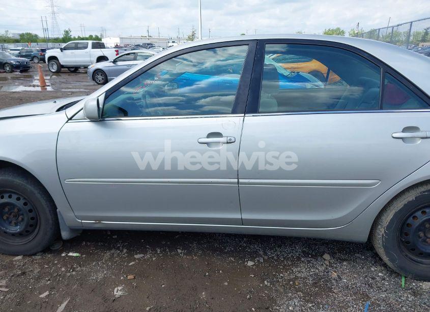 Photo 15 of 2004 Toyota Camry LE (VIN 4T1BE32K94U834319)