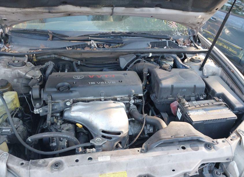 Photo 10 of 2004 Toyota Camry XLE (VIN 4T1BE32K94U835910)