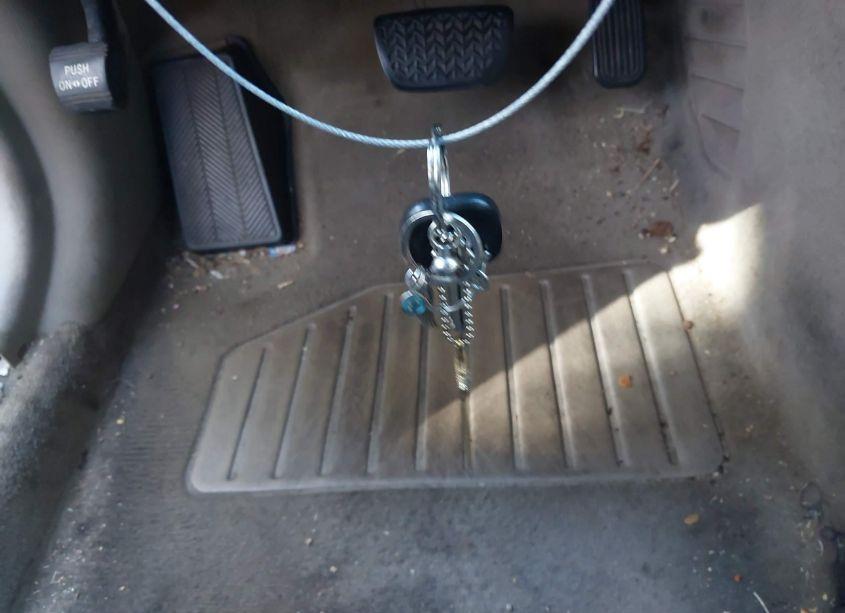 Photo 11 of 2004 Toyota Camry XLE (VIN 4T1BE32K94U835910)