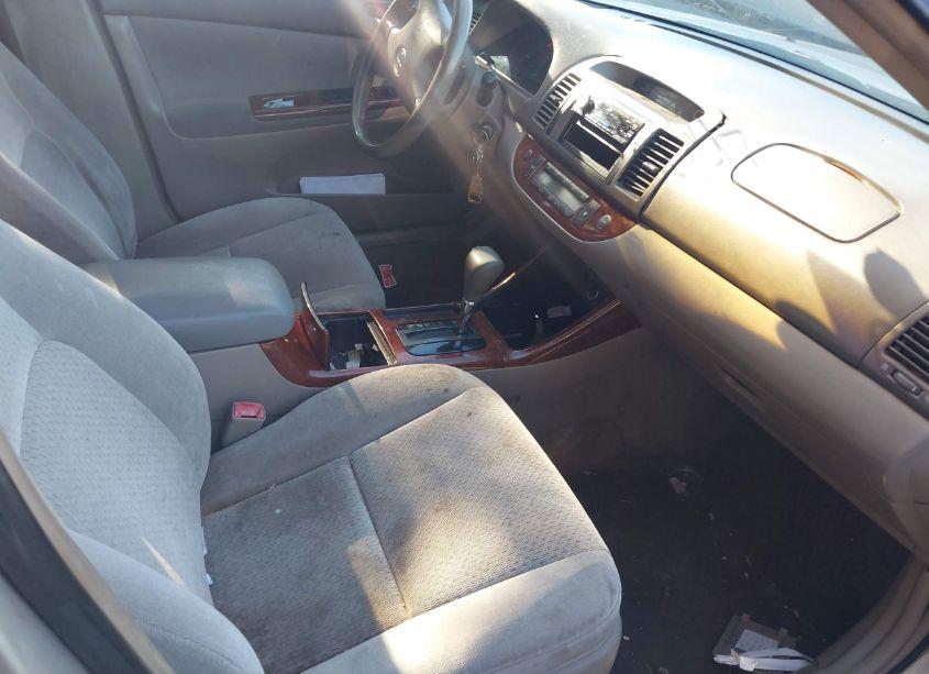 Photo 5 of 2004 Toyota Camry XLE (VIN 4T1BE32K94U835910)