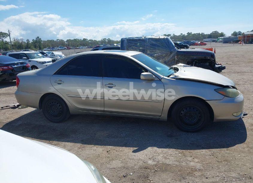 Photo 14 of 2004 Toyota Camry SE (VIN 4T1BE32K94U849841)