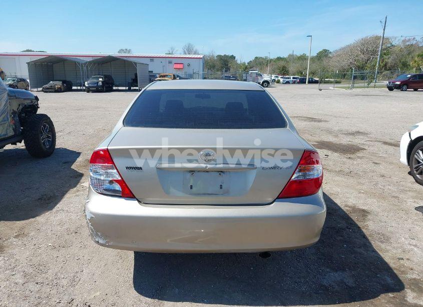 Photo 17 of 2004 Toyota Camry SE (VIN 4T1BE32K94U849841)