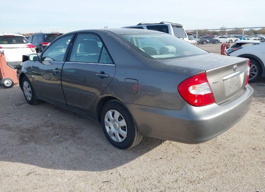 Photo 3 of 2004 Toyota Camry LE (VIN 4T1BE32K94U850164)